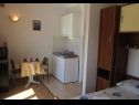 Apartementen en kamers Dar - 400 m from sea: SA1(2), A2(3), R3(2) Hvar - Eiland Hvar  - Studio-appartment - SA1(2): keuken en eetkamer