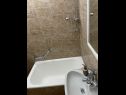 Apartementen Ivan - 60m from the sea: A1 (4+1), A2 (3+1), A3 (3+1) Ivan Dolac - Eiland Hvar  - Appartement - A2 (3+1): badkamer met toilet