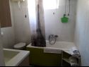 Apartementen Dioniza - 150 m from beach: A1(2+2), A2(3), A3(2+2) Jelsa - Eiland Hvar  - Appartement - A3(2+2): badkamer met toilet