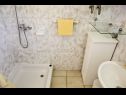 Apartementen Grozdana - 5 m from sea: SA1 - Martina(2+1) Baai Pokrivenik - Eiland Hvar  - Kroatië  - Studio-appartment - SA1 - Martina(2+1): badkamer met toilet