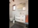 Vakantiehuizen Villa Lorena - private pool: H(8) Barban - Istrië  - Kroatië  - H(8): badkamer met toilet