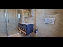 Apartementen Mark 1 - 100 m from sea A1(6), A2(6) Medulin - Istrië  - Appartement - A2(6): badkamer met toilet
