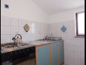 Apartementen Med - with terrace : A1(4+1), A2(4) Medulin - Istrië  - Appartement - A1(4+1): keuken