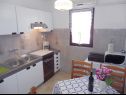 Apartementen Med - with terrace : A1(4+1), A2(4) Medulin - Istrië  - Appartement - A2(4): keuken en eetkamer