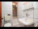 Apartementen Lukovac - directly at the beach: A1(6), A2(2+2) Blato - Eiland Korcula  - Appartement - A1(6): badkamer met toilet
