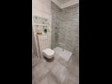 Apartementen Mila - 80 m from the beach: A1(6) Brna - Eiland Korcula  - Appartement - A1(6): badkamer met toilet