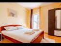 Apartementen Mir - perfect location & cosy: A1(4+2), A2(2+1), SA3(2), SA4(2) Korcula - Eiland Korcula  - Appartement - A2(2+1): slaapkamer