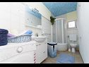 Apartementen Dijana - 20m from the sea A1 Antica(4+1), A2 Diana(2+1), A3 Mirela(2+1) Prigradica - Eiland Korcula  - Appartement - A1 Antica(4+1): badkamer met toilet