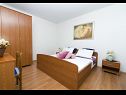 Apartementen Dijana - 20m from the sea A1 Antica(4+1), A2 Diana(2+1), A3 Mirela(2+1) Prigradica - Eiland Korcula  - Appartement - A2 Diana(2+1): slaapkamer