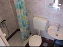 Apartementen Darko SA1(2) Malinska - Eiland Krk  - badkamer met toilet