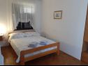 Vakantiehuizen Renata - 3 bedrooms: H(6+1) Njivice - Eiland Krk  - Kroatië  - H(6+1): slaapkamer