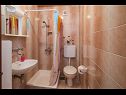 Apartementen Marica A1(3+1) Vrbnik - Eiland Krk  - Appartement - A1(3+1): badkamer met toilet