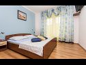 Apartementen Vola A1(2), A2(2) Vrbnik - Eiland Krk  - Appartement - A2(2): slaapkamer