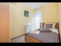 Apartementen Kostrena - with pool: A1(5), A2(5) Kostrena - Kvarner  - Appartement - A2(5): slaapkamer