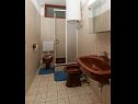 Apartementen Ivan - 50 m from sea : A1 Danijela (4+1), A2 Lara (2) Mali Losinj - Eiland Losinj  - Appartement - A1 Danijela (4+1): badkamer met toilet