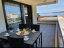 Apartementen Villa Esse - heated pool & seaview: A1(2+2), A2(4+2), A3(2+2), A4(4+2), A5(2+2) Baska Voda - Riviera Makarska  - Appartement - A2(4+2): overdekt terras