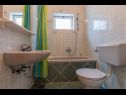Apartementen Ruze - 200 m from sea : A1(6+1), A2(8+1) Brela - Riviera Makarska  - Appartement - A1(6+1): badkamer met toilet