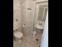 Apartementen Mare - 150 m from beach SA1(2), A2(4+1), A3(4+2) Brela - Riviera Makarska  - Appartement - A2(4+1): badkamer met toilet