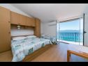 Apartementen Gordan - apartments by the sea: A1(3+1), A2(3+1), A3(2) Brist - Riviera Makarska  - Appartement - A2(3+1): slaapkamer
