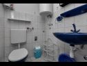 Apartementen Vlatko - affordable & cosy: SA1(4), SA2(2+2), SA3(2+2) Krvavica - Riviera Makarska  - Studio-appartment - SA1(4): badkamer met toilet