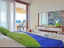 Apartementen Jadro - 250 m from beach A1(4), A2Gornji(2+1), A3Srednji(2+1), A4Prizemlje(2) Makarska - Riviera Makarska  - Appartement - A1(4): slaapkamer