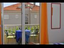Apartementen Ivi - big parking and courtyard SA2(3), SA4(2+1), SA3(2+1), SA5(2+1), SA6(2+1) Makarska - Riviera Makarska  - Studio-appartment - SA2(3): terras