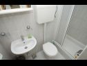 Apartementen Fila - large & close to the beach: A1(5) Makarska - Riviera Makarska  - Appartement - A1(5): badkamer met toilet