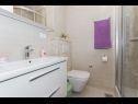 Apartementen Ruza - sea view: A1(4), A2(4), A4(3+2), SA5(2), SA6(2+1), SA7(2), A8(2+2) Makarska - Riviera Makarska  - Appartement - A8(2+2): badkamer met toilet
