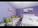 Apartementen Palmina - comfort apartment: A1 veliki (6),  A2 žuti (4+1), A3 lila (2), SA4 bijeli (2) Makarska - Riviera Makarska  - Studio-appartment - SA4 bijeli (2): slaapkamer