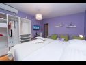 Apartementen Palmina - comfort apartment: A1 veliki (6),  A2 žuti (4+1), A3 lila (2), SA4 bijeli (2) Makarska - Riviera Makarska  - Studio-appartment - SA4 bijeli (2): slaapkamer