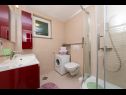 Apartementen Palmina - comfort apartment: A1 veliki (6),  A2 žuti (4+1), A3 lila (2), SA4 bijeli (2) Makarska - Riviera Makarska  - Studio-appartment - SA4 bijeli (2): badkamer met toilet