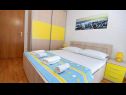 Apartementen Ennio - free parking: A1(6+2) Makarska - Riviera Makarska  - Appartement - A1(6+2): slaapkamer