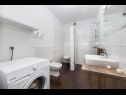 Apartementen Dolo - in centre: A1(5), A2(5) Makarska - Riviera Makarska  - Appartement - A1(5): badkamer met toilet