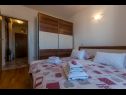 Apartementen Josi - great view: A1(4+2) Makarska - Riviera Makarska  - Appartement - A1(4+2): slaapkamer