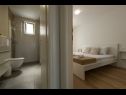 Apartementen Mario - with terace: A1(2+2), A2(4), A3(2+2) Makarska - Riviera Makarska  - Appartement - A1(2+2): slaapkamer