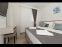 Apartementen Mari - 40m from the beach: A1(4+2) , A2(2+2), A3(2+2), A4(2+2), A5(2+2), A6(4+2) Makarska - Riviera Makarska  - Appartement - A2(2+2): slaapkamer