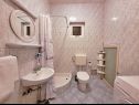 Apartementen Ivo - with pool: A1(6+1) Tucepi - Riviera Makarska  - Appartement - A1(6+1): badkamer met toilet