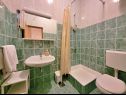 Apartementen Ivo - with pool: A1(6+1) Tucepi - Riviera Makarska  - Appartement - A1(6+1): badkamer met toilet