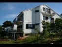 Apartementen Marija - 20 m from beach : A1(2+3), A3(2+2), A4(2+2), SA5(2+1) Betina - Eiland Murter  - huis