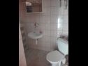 Apartementen Marica - 10m from sea: SA2(2), A3(2), SA5(2), SA6(2), SA7(2) Tisno - Eiland Murter  - Studio-appartment - SA5(2): badkamer met toilet