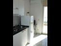 Apartementen Mari - 40 m from sea: A1(4), A2(2+2), SA3(2) Krilo Jesenice - Riviera Omis  - Appartement - A2(2+2): keuken