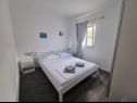 Apartementen May - with sea view: A1(2+2), A2(6)  Marusici - Riviera Omis  - Appartement - A2(6) : slaapkamer