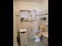 Apartementen Renko - free parking : A1(2+2) Omis - Riviera Omis  - Appartement - A1(2+2): badkamer met toilet