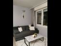 Apartementen Jozo - with terrace : A1(2+2) Omis - Riviera Omis  - Appartement - A1(2+2): woonkamer