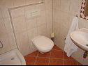 Apartementen VP SA2(2), A3(3), A4(2+3), A5(3), A6(2+2) Stanici - Riviera Omis  - Studio-appartment - SA2(2): badkamer met toilet
