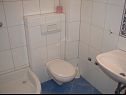 Apartementen VP SA2(2), A3(3), A4(2+3), A5(3), A6(2+2) Stanici - Riviera Omis  - Appartement - A5(3): badkamer met toilet