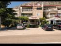 Apartementen Divna - modern apartments with terrace : A1(2+2), A2(2+3), A4(8+1) Stanici - Riviera Omis  - huis