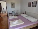 Apartementen Nives - great location: A1(6), A5(2), A6(2), A7(2), A2(4), A3(3), A4(3) Novalja - Eiland Pag  - Appartement - A2(4): slaapkamer