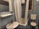 Apartementen Nives - great location: A1(6), A5(2), A6(2), A7(2), A2(4), A3(3), A4(3) Novalja - Eiland Pag  - Appartement - A4(3): badkamer met toilet