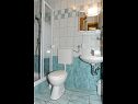 Apartementen BRANO - with swimming pool A9(8+2), A10(4+2), SA11(5), SA12(5) Novalja - Eiland Pag  - Appartement - A10(4+2): badkamer met toilet
